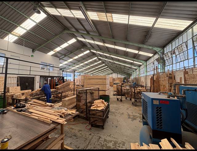 1,748M² WAREHOUSE TO LET IN EPPING INDUSTRIAL